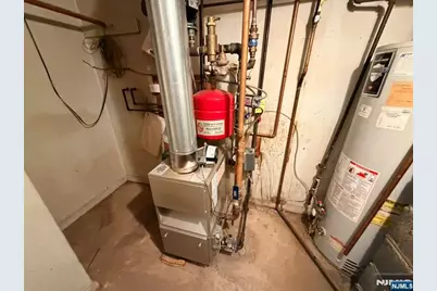 32 Lake Drive, Par-troy Hills Twp., NJ 07005 - Photo 29