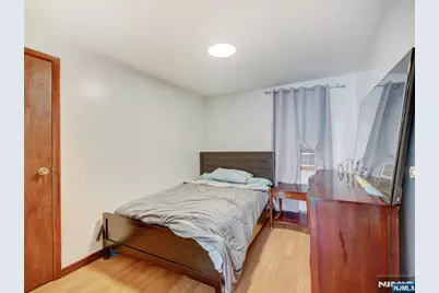 475 Dewey Avenue, Saddle Brook Township, NJ 07663 - Photo 9