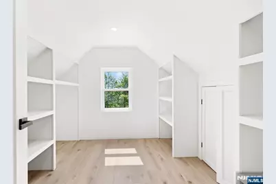 175 Crescent Avenue, Allendale, NJ 07401 - Photo 11