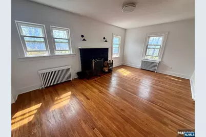 131 W Ramapo Avenue, Mahwah, NJ 07430 - Photo 5