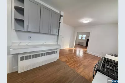 131 W Ramapo Avenue, Mahwah, NJ 07430 - Photo 3