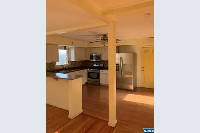 1440 10th 1F #1F, Fort Lee, NJ 07024 - Photo 3