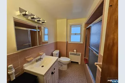 1680 Maple Street 2nd Floor #2nd Floor, Fort Lee, NJ 07024 - Photo 5