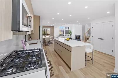 370 French Court, Teaneck Township, NJ 07666 - Photo 9