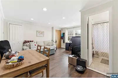 70 Hastings A #A, Rutherford, NJ 07070 - Photo 5