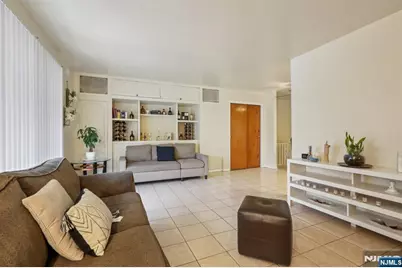 6107 Palisade Avenue, West New York, NJ 07093 - Photo 9