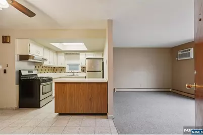 6107 Palisade Avenue, West New York, NJ 07093 - Photo 21