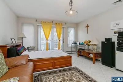 341B E Columbia B #B, Palisades Park, NJ 07650 - Photo 7