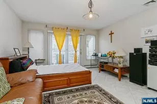 341B E Columbia B, Palisades Park, NJ 07650 - Photo 7