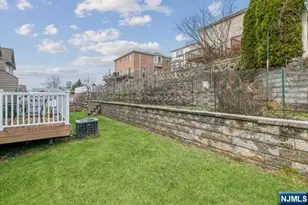 341B E Columbia B, Palisades Park, NJ 07650 - Photo 17