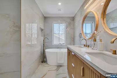 6 Clinton Place, Woodcliff Lake, NJ 07677 - Photo 31