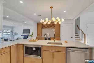 6 Clinton Pl, Woodcliff Lake, NJ 07677 - Photo 9