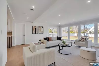 6 Clinton Place, Woodcliff Lake, NJ 07677 - Photo 17