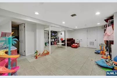 167 Rockwood Place, Englewood, NJ 07631 - Photo 15