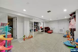 167 Rockwood Pl, Englewood, NJ 07631 - Photo 15