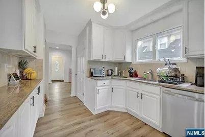 167 Rockwood Place, Englewood, NJ 07631 - Photo 7