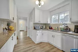 167 Rockwood Pl, Englewood, NJ 07631 - Photo 7