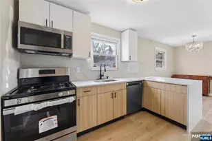 478 Riverside Terrace, Rutherford, NJ 07070 - Photo 15