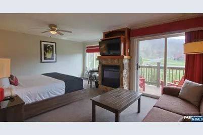 2 Chamonix Drive 427 #427, Vernon, NJ 07462 - Photo 3