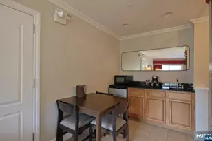 2 Chamonix Dr 427, Vernon, NJ 07462 - Photo 7