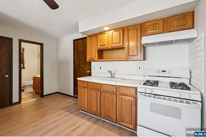 98 Lester Street, Wallington, NJ 07057 - Photo 15