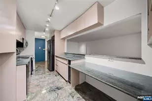 300 Winston 2112, Cliffside Park, NJ 07010 - Photo 5