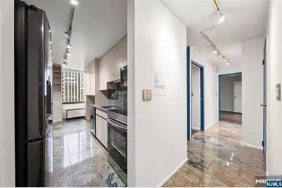 300 Winston, Cliffside Park, NJ 07010 - Photo 7