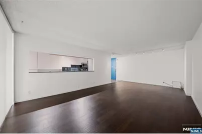 300 Winston, Cliffside Park, NJ 07010 - Photo 3