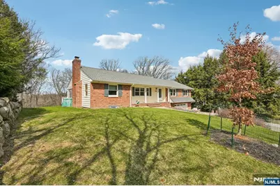 300 Briarwood Drive, Wyckoff Township, NJ 07481 - Photo 3