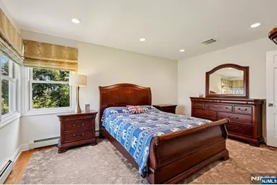 300 Briarwood Drive, Wyckoff Township, NJ 07481 - Photo 17