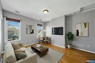 364 New York Ave 3, Jersey City, NJ 07307 - Photo 3