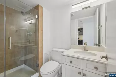 316 Thornton Court T316 #T316, Edgewater, NJ 07020 - Photo 21