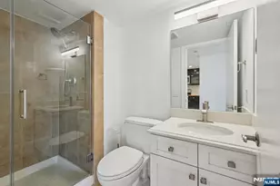 316 Thornton Ct T316, Edgewater, NJ 07020 - Photo 21