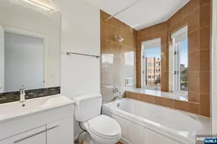 316 Thornton Ct T316, Edgewater, NJ 07020 - Photo 33