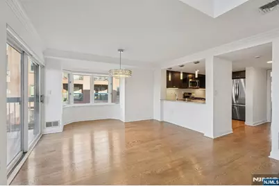 316 Thornton Court T316 #T316, Edgewater, NJ 07020 - Photo 7