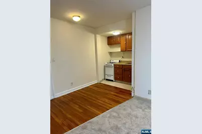 3091 Edwin Avenue 3081 #3081, Fort Lee, NJ 07024 - Photo 1