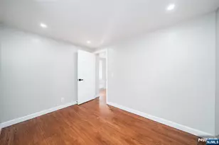 104 Hayward Pl, Wallington, NJ 07057 - Photo 19