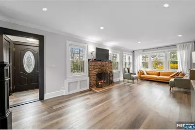 243 Jefferson Avenue, Cresskill, NJ 07626 - Photo 3