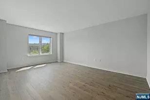 405 Williams Ct 405, Edgewater, NJ 07020 - Photo 13