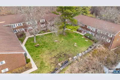 100 Pierson Miller E-9 #E-9, Pompton Lakes, NJ 07442 - Photo 23