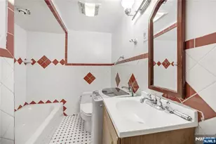 38 Henry St, Elmwood Park, NJ 07407 - Photo 29