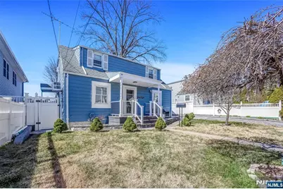 38 Henry Street, Elmwood Park, NJ 07407 - Photo 3