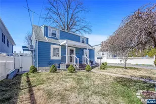 38 Henry St, Elmwood Park, NJ 07407 - Photo 3