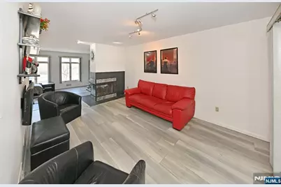 64 Lakeview Drive, Old Tappan, NJ 07675 - Photo 5