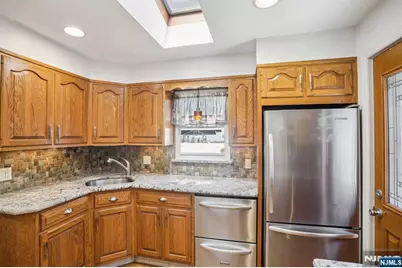 41 Taggart Way, Saddle Brook Township, NJ 07663 - Photo 15