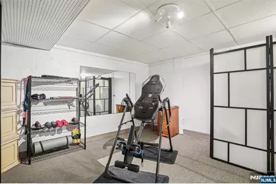 41 Taggart Way, Saddle Brook Township, NJ 07663 - Photo 25