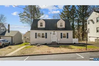 316 15th Place, Prospect Park, NJ 07508 - Photo 1