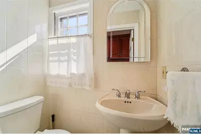 657 Lincoln Avenue, Glen Rock, NJ 07452 - Photo 13