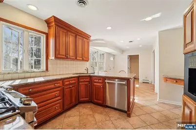 657 Lincoln Avenue, Glen Rock, NJ 07452 - Photo 9