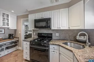 3 Ashburn Pl, Fair Lawn, NJ 07410 - Photo 9